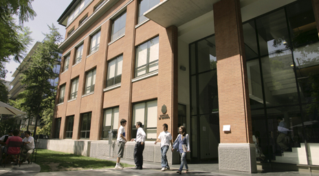 fachada_edificio_derecho