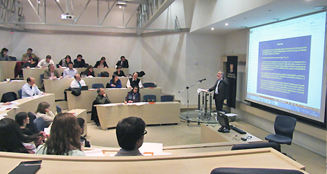 joel gonzalez seminario AUC interior