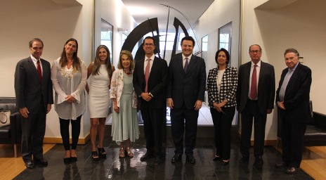 Facultad_Iniciativa_Derecho_UC_Jueces_para_Chile_-_464x256