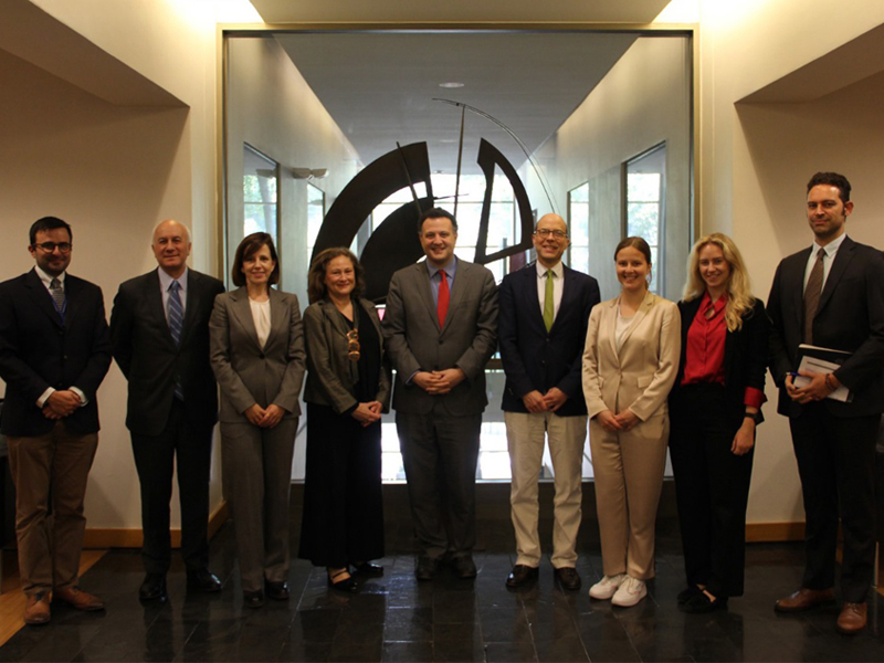 Derecho_UC_y_autoridades_de_U._Heidelberg