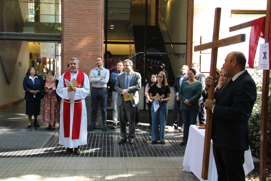 Vía_Crucis_Derecho_UC_2025