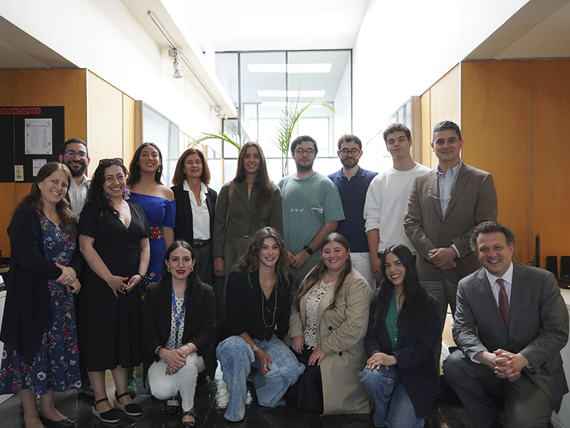Estudiantes_de_intercambio_almuerzo_de_bienvenida_2025_800x600_2