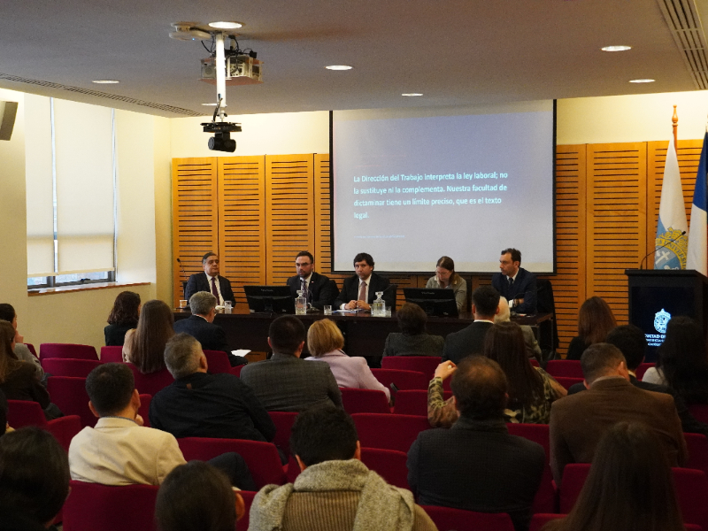 Empleo, reformas, jurisprudencia y desafíos_ Derecho UC organizó seminario sobre la actualidad laboral – web