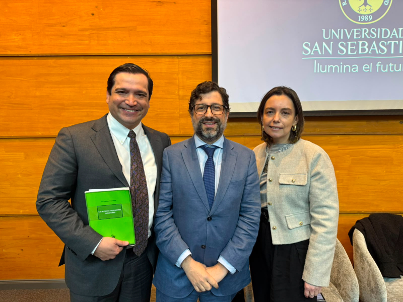 Profesor Juan Luis Goldenberg participó en seminario sobre crisis y gestión empresarial – web
