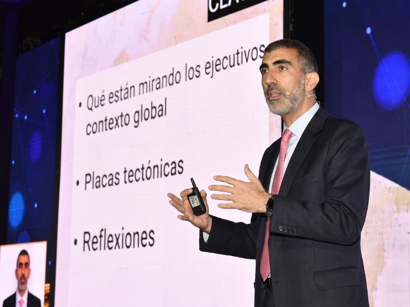 Jorge Sahd aborda los desafíos geopolíticos de América Latina en congreso hemisférico en Panamá
