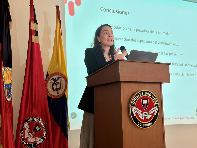 Profesora Carmen Elena Domínguez expone en congreso internacional en Colombia sobre los efectos laborales de la nueva ley de protección de datos personales