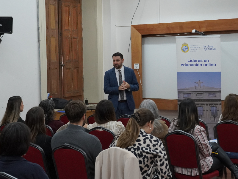 Derecho UC aborda los aprendizajes de la Ley Karin – web